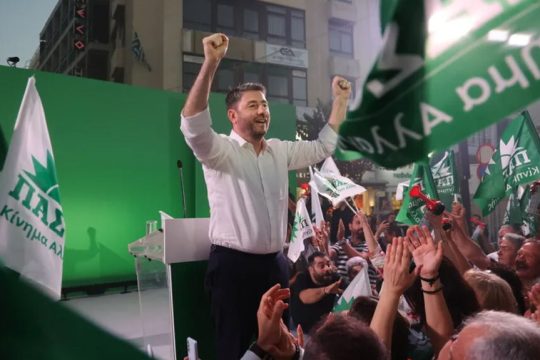 Ο Νίκος Ανδρουλάκης σε στιγμιότυπο από την προεκλογική συγκέντρωση στο Ηράκλειο