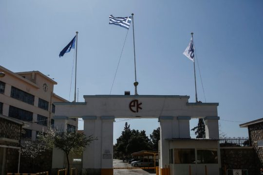 Η είσοδος των εγκαταστάσεων της πρώην ΠΥΡΚΑΛ στον Υμηττό