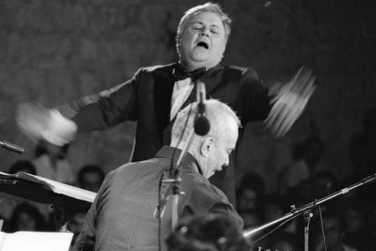 Ο Μάνος με τον Astor Piazzolla