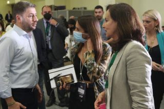 Νίκος Ανδρουλάκης και Αννα Διαμαντοπούλου σε στιγμιότυπο από παλαιότερο συνέδριο του ΠΑΣΟΚ
