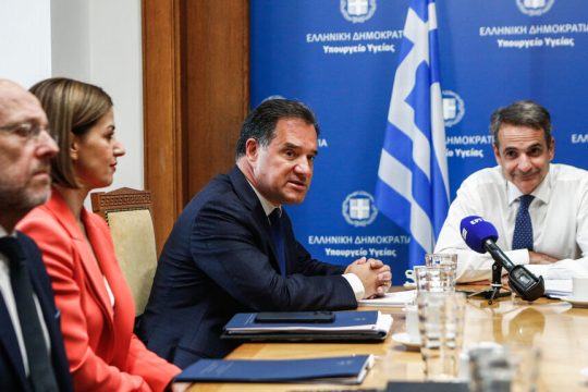 Κυριάκος Μητσοτάκης, Αδωνις Γεωργιάδης, Ειρήνη Αγαπηδάκη και Δημήτρης Βαρτζόπουλος κατά τη χθεσινή σύσκεψη