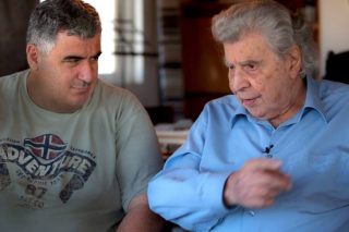 Ο Μανώλης Παπαδάκης με τον Μίκη Θεοδωράκη