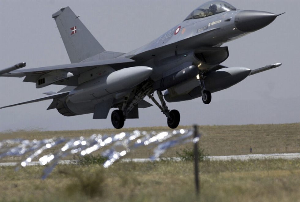 F-16