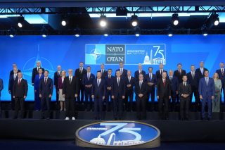 Σύνοδος ΝΑΤΟ στην Ουάσιγκτον- οικογενειακή φωτο