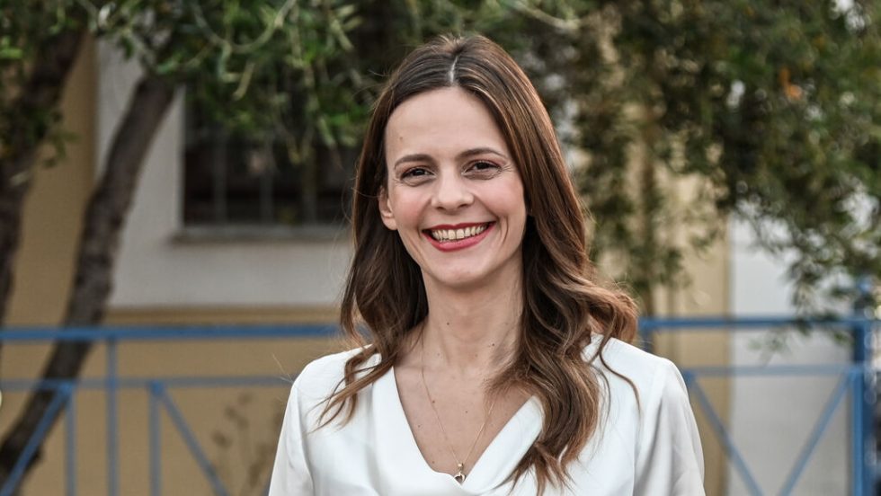 efi axtsioglou