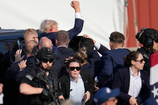 trump-epithesi