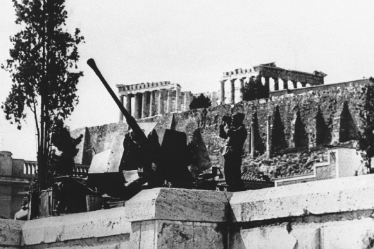 Γερμανικά αντιαεροπορικά στην Ακρόπολη- Ιανουάριος 1944