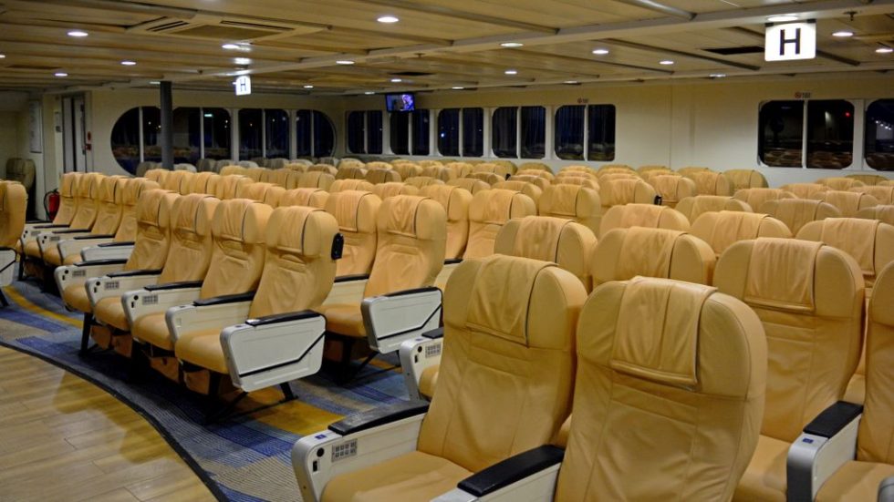 Champion Jet-interior