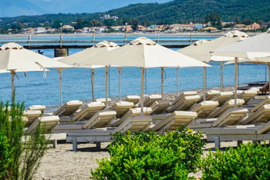 Γερμανός τουρίστας κέρδισε αποζημίωση για… έλλειψη ξαπλώστρας στην Κω