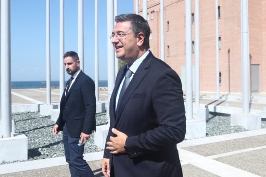 Απόστολος Τζιτζικώστας