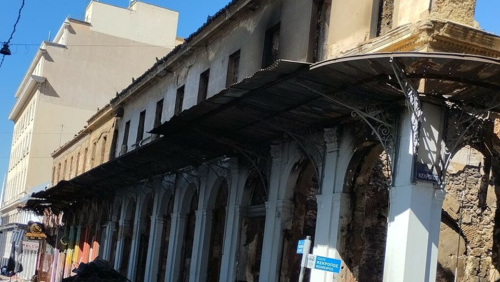 Νεοκλασικό κτίριο στον Πειραιά, που είχε χαρακτηριστεί διατηρητέο από το 1987, καταστράφηκε από πυρκαγιά