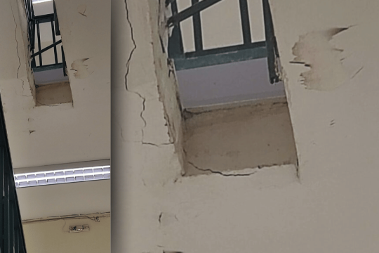 Φωτογραφία που δείχνει την τραγική κατάσταση στην οποία βρίσκονται οι εσωτερικοί χώροι του σχολείου