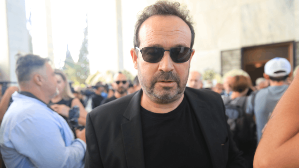 O Κώστας Μακεδόνας
