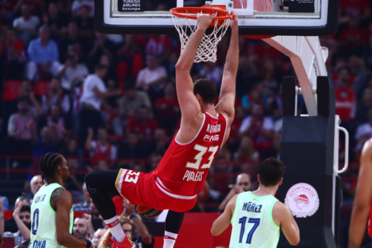 Euroleague: Η Μπαρτσελόνα νίκησε τον Ερυθρό Αστέρα και «στοχεύει» στην 8άδα και τον Ολυμπιακό