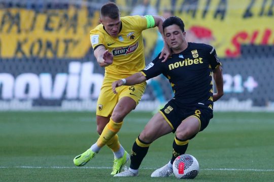 aek-aris