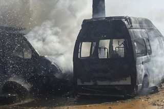Ασθενοφόρο διαλυμένο από ισραηλινά πυρά στο Λίβανο