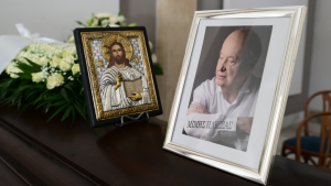 Το τελευταίο αντίο στον Μίμη Πλέσσα