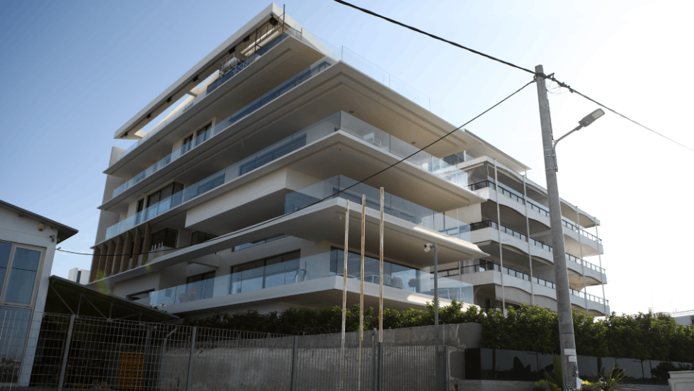 Το συγκρότημα διαμερισμάτων όπου διέμενε ο Τζορτζ Μπάλντοκ, στη Γλυφάδα