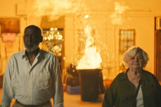 Η June Squibb και ο Richard Roundtree σε στιγμιότυπο από τη «Θέλμα»