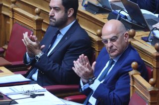 Ο υπουργός Εθνικής Αμυνας Ν. Δένδιας και ο υφυπουργός Ι. Κεφαλογιάννης