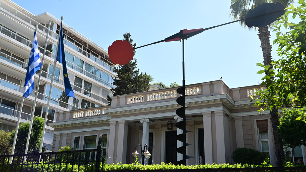 Μαξίμου για ακρόαση διοικητή της ΕΥΠ: Ο Ανδρουλάκης μετεξελίσσεται σε «πράσινη Ζωή»