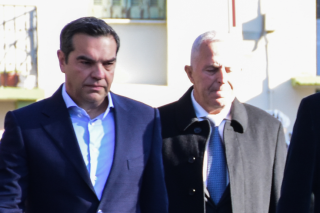 ο Αλέξης Τσίπρας με τον Ευάγγελο Αποστολάκη