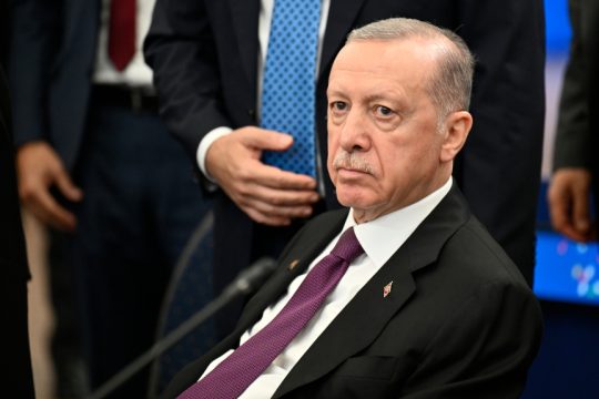 Η Τουρκία επενδύει στις σχέσεις με τη Β. Μακεδονία - Συνάντηση Ερντογάν με την πρόεδρο της χώρας
