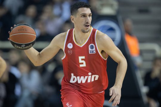 larentzakis
