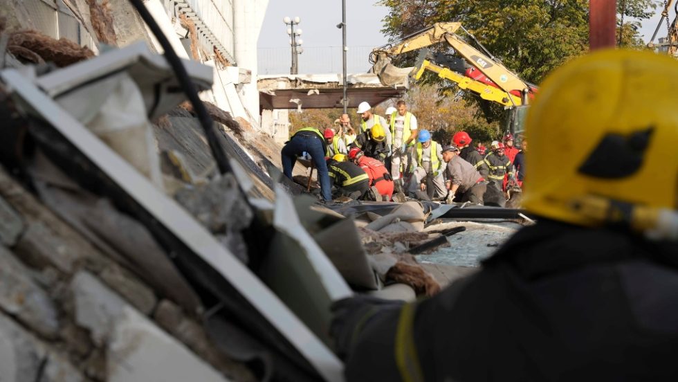 Κατάρρευση οροφής στην Σερβία