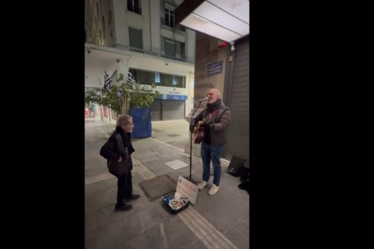 Σταύρος Ξαρχάκος