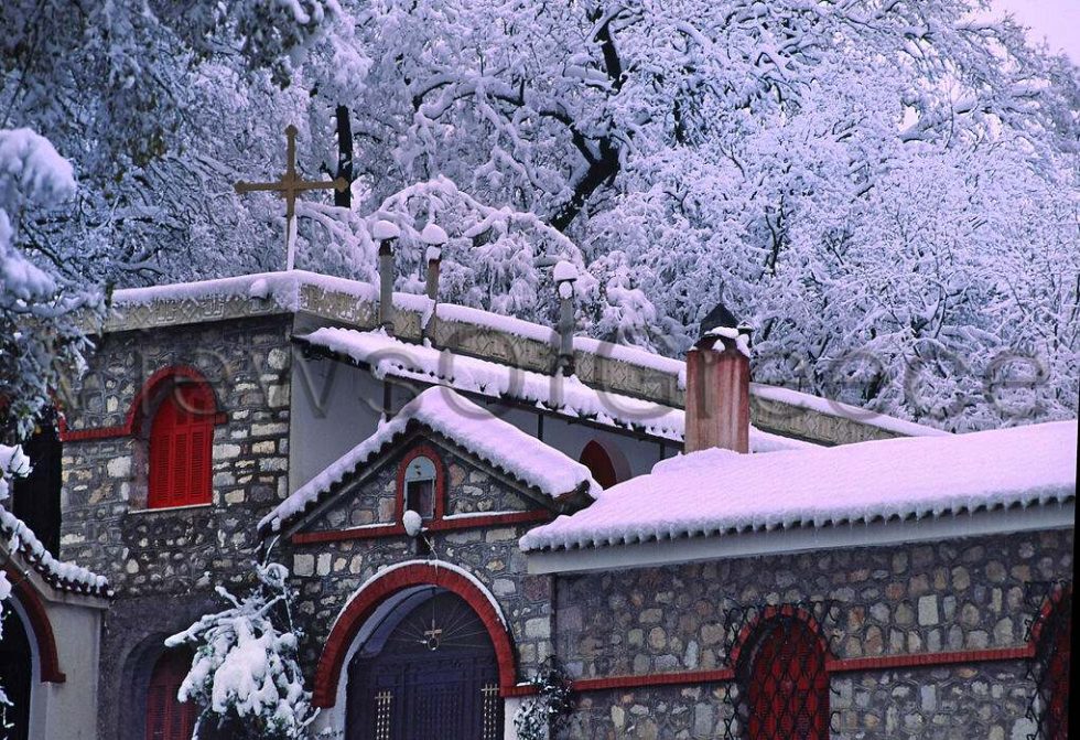 Η ιστορική μονή Δαδιού στην Αμφίκλεια