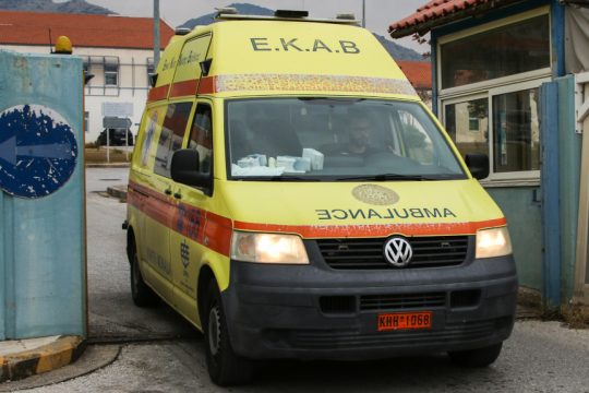 Ασθενοφόρο - νεκρός