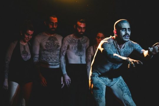 parastasi-karavelas