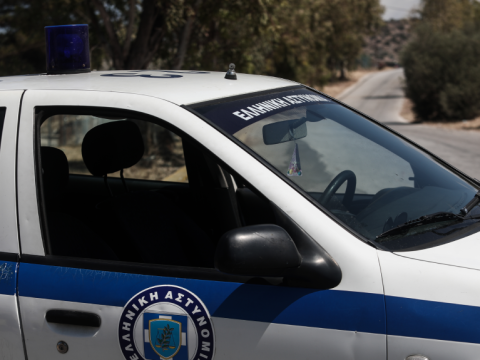 Άνω Λιόσια: Δύο αστυνομικοί τραυματίες μετά από επίθεση ομάδας δεκάδων ατόμων