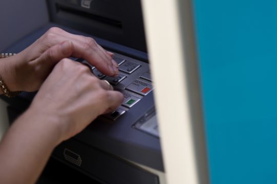 ATM τράπεζες