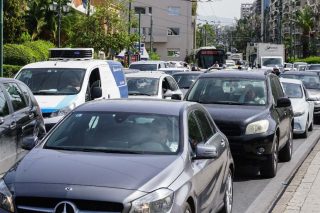 Μποτιλιάρισμα σε δρόμο της Αθήνας