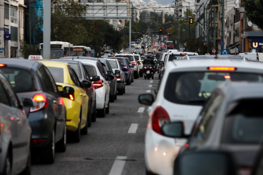 Ουρές αυτοκινήτων στη λεωφόρο Συγγρού