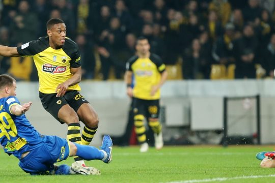 aek-podosfairistes