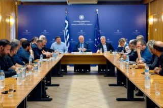 Από τη χθεσινή σύσκεψη με τους αγρότες της Κρήτης
