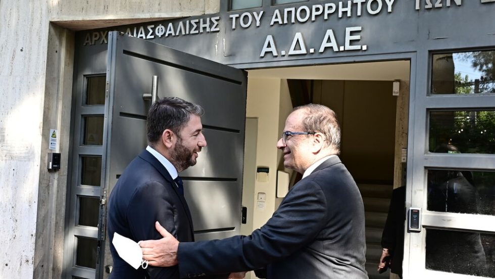 Από τη συνάντηση του Νίκου Ανδρουλάκη με τον πρόεδρο της ΑΔΑΕ Χρήστο Ράμμο για το θέμα των υποκλοπών