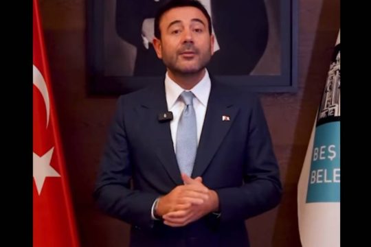 Ριζά Ακπολάτ