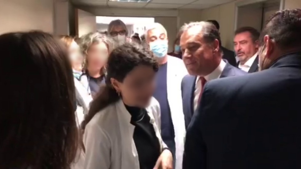 Κανένας σεβασμός στους γιατρούς που διαμαρτυρήθηκαν για την κατάντια του ΕΣΥ