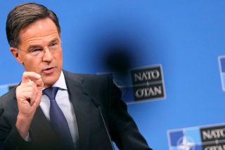 Στην Τουρκία ο Ρούτε - Θα συναντηθεί με Ερντογάν και θα επισκεφτεί αμυντική βιομηχανία