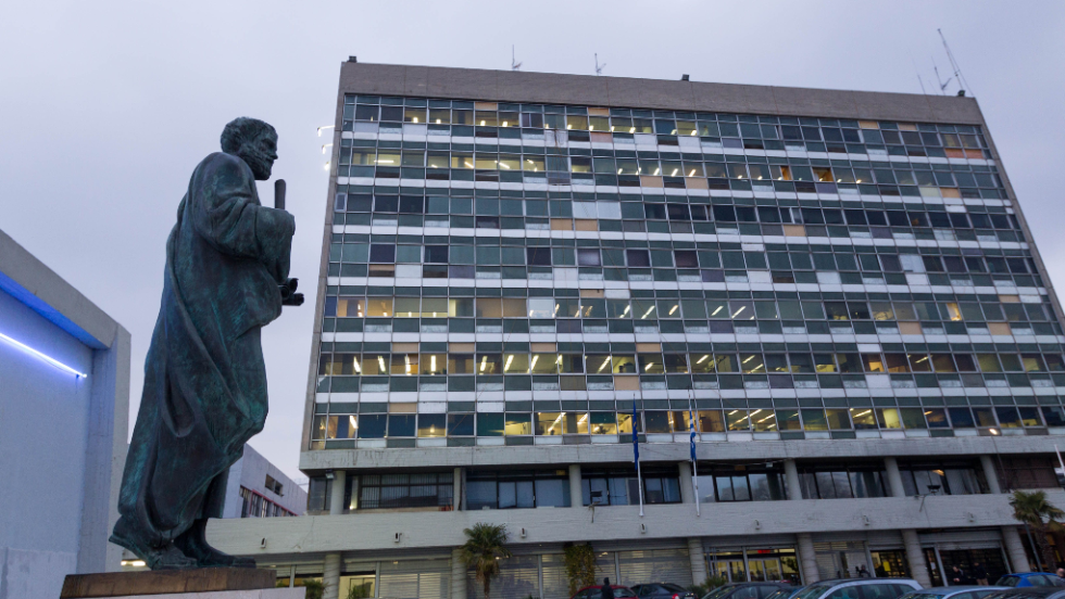 Παλινωδίες χωρίς τέλος από τις πρυτανικές αρχές του ΑΠΘ