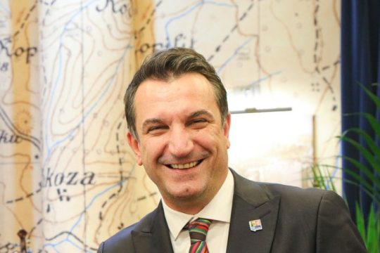 Erion_Veliai_Dimarxos_Tiranon_1020