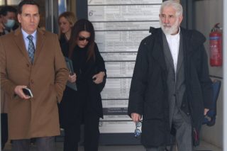 Ο Π. Φιλιππίδης έξω από το Εφετείο