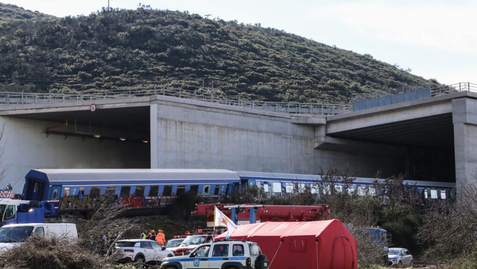 Σύγκρουση τρένων στα Τέμπη