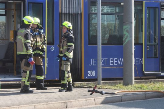 Germania_Gynaika_Kapsim9o_Tram_1020