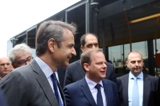 ο Κυριάκος Μητσοτάκης με τον Κώστα Αχ. Καραμανλή