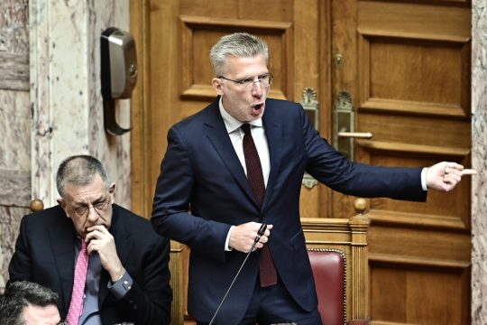 Skertsos_Vouli_Tempi_1020